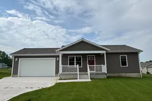 257 Willowside Dr, Shelby, MI 49455 - Photo 1