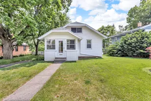 741 Lawrence St, Jackson, MI 49203 - Photo 1