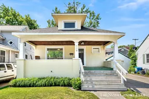 508 Fulton St, Grand Haven, MI 49417 - Photo 1