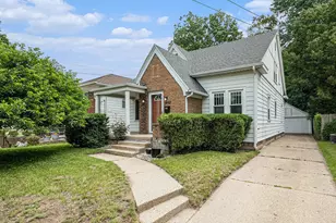 2432 Madison Ave SE, Grand Rapids, MI 49507 - Photo 1