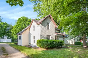 410 Warren Ave, Charlotte, MI 48813 - Photo 1