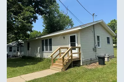 113 E South Street, Decatur, MI 49045 - Photo 1