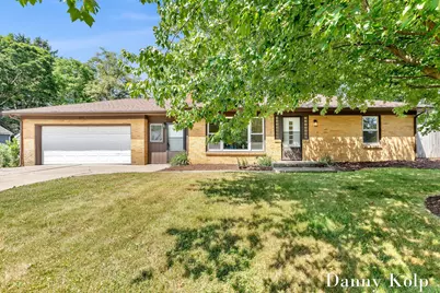 511 Charlotte Avenue NW, Grand Rapids, MI 49504 - Photo 1