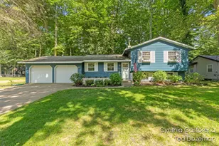 313 Greenwood Ave, Holland, MI 49424 - Photo 1