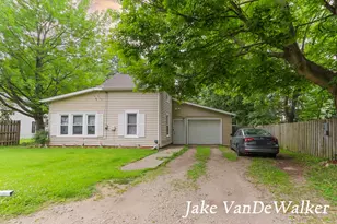 195 New St, Galesburg, MI 49053 - Photo 1