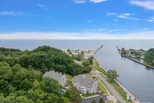 810 S Harbor Dr, Grand Haven, MI 49417 - Photo 1