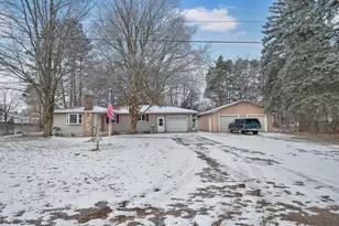 1007 N Main St, Evart, MI 49631 - Photo 1