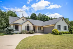 3369 Pondview Dr, Kalamazoo, MI 49009 - Photo 1