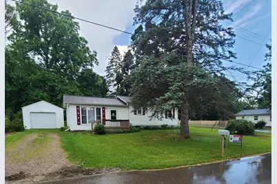 901 Helena Avenue, Jackson, MI 49203 - Photo 1