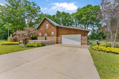 1019 E 32 Road Road, Cadillac, MI 49601 - Photo 1