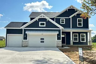 548 Lincoln Lawns Dr NW, Walker, MI 49534 - Photo 1