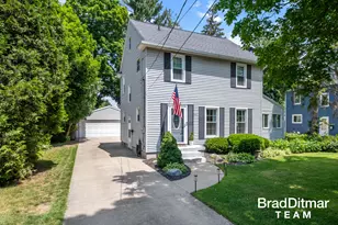 923 Northwood St NE, Grand Rapids, MI 49505 - Photo 1