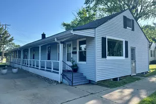 1805 Lakeshore Dr, Saint Joseph, MI 49085 - Photo 1