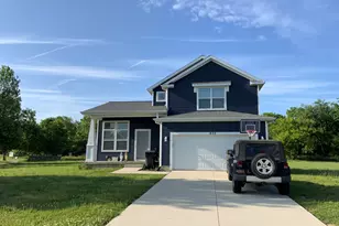 402 Constitution Ave, Brooklyn, MI 49230 - Photo 1