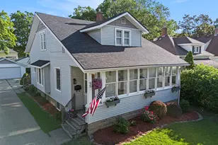 95 E 24th St, Holland, MI 49423 - Photo 1