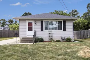 2711 Meyer Ave SW, Wyoming, MI 49519 - Photo 1