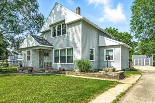 12856 S Wolcott St, Sawyer, MI 49125 - Photo 1