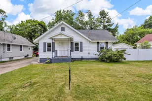513 E Bird St, Jackson, MI 49203 - Photo 1