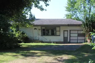 2582 Vista Lake Dr, Benton Harbor, MI 49022 - Photo 1