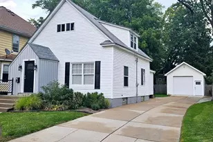 46 Lowell Ave NE, Grand Rapids, MI 49503 - Photo 1