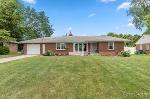 1925 7th St NW, Grand Rapids, MI 49504 - Photo 1