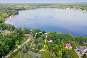 11971 Yankee Ln, Pinckney, MI 48169 - Photo 1