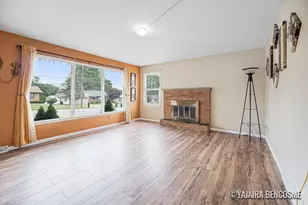 2751 Valley Ave NW, Grand Rapids, MI 49544 - Photo 1