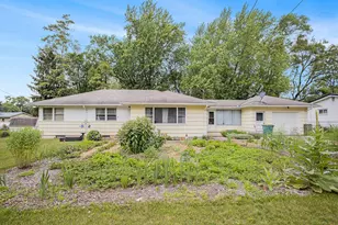 23 Riviera Dr N, Battle Creek, MI 49037 - Photo 1