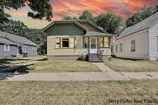 594 Oak Ave, Muskegon, MI 49442 - Photo 1