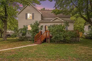 512 5th St, Ferrysburg, MI 49409 - Photo 1