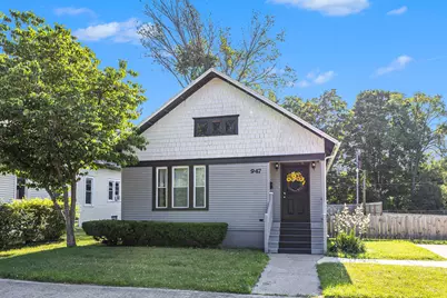 947 Pearl Street, Benton Harbor, MI 49022 - Photo 1