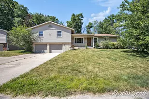 2953-2955 Okemos Dr SE, Grand Rapids, MI 49546 - Photo 1