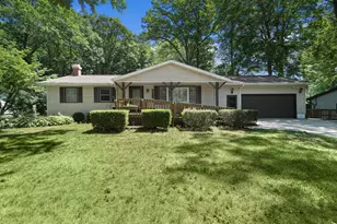 19136 Glendale Cir, Spring Lake, MI 49456 - Photo 1