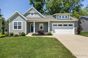 2640 Stockwood Dr NE, Grand Rapids, MI 49505 - Photo 1