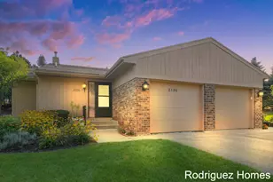 2106 Cranbrook Dr NE, Grand Rapids, MI 49505 - Photo 1