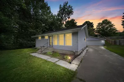 204 Iroquois Street, Jackson, MI 49203 - Photo 1