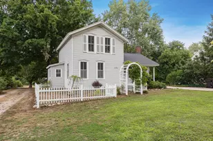 517 W Lakewood Blvd, Holland, MI 49424 - Photo 1