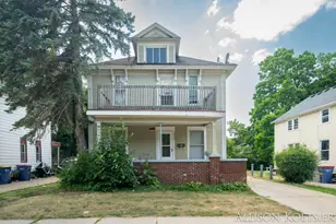 945 Kalamazoo Ave SE, Grand Rapids, MI 49507 - Photo 1