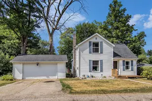 135 E Cherry St, Wayland, MI 49348 - Photo 1