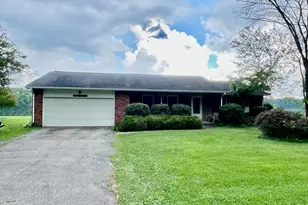 1875 Ferndale Dr, Hillsdale, MI 49242 - Photo 1