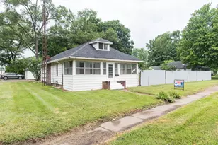 1319 S Main St, Three Rivers, MI 49093 - Photo 1