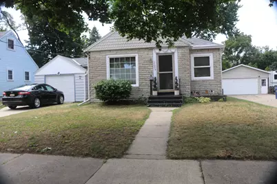 1122 Aberdeen Street NE, Grand Rapids, MI 49505 - Photo 1
