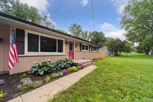 317 Circle Dr, Marshall, MI 49068 - Photo 1