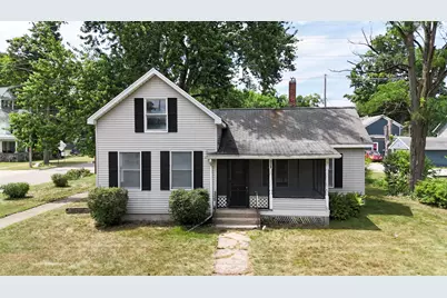 312 Pennsylvania Avenue, Dowagiac, MI 49047 - Photo 1