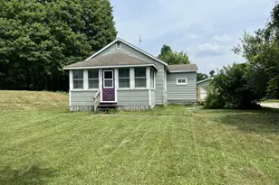 6612 S Ferris Ave, Newaygo, MI 49337 - Photo 1