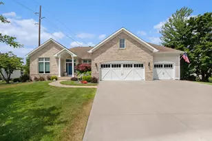172 Bay Meadows Dr, Holland, MI 49424 - Photo 1