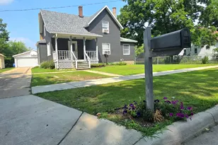 809 6th Ave, Lake Odessa, MI 48849 - Photo 1