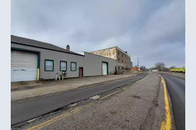 529 E Washington Avenue, Jackson, MI 49203 - Photo 1