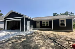 320 Wood St, Muskegon, MI 49442 - Photo 1