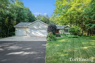 1621 Clark Ct, Greenville, MI 48838 - Photo 1